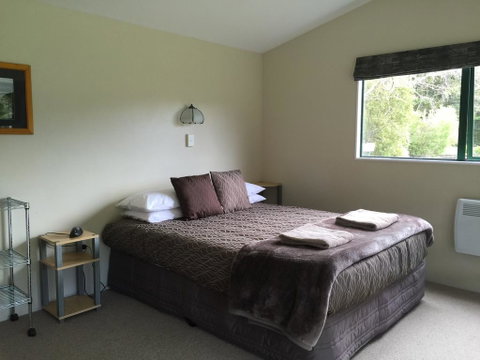 Kauri Coast TOP 10 Holiday Park - Accommodation New Zealand 2