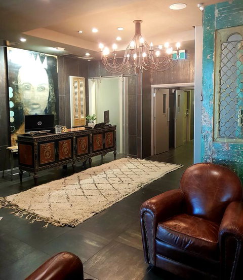 King And Queen Hotel Suites - Accommodation New Zealand 3