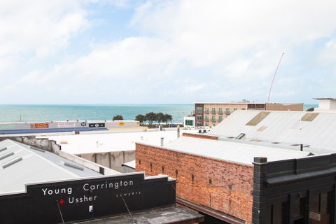 King And Queen Hotel Suites - Accommodation New Zealand 2