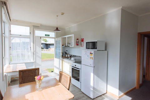 Koru Flat - Accommodation New Zealand 0