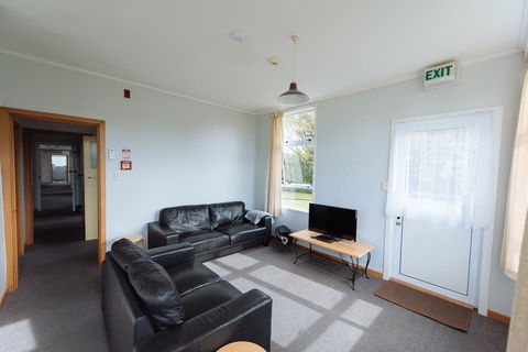 Koru Flat - Accommodation New Zealand 1