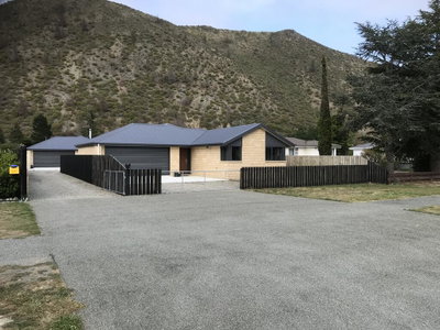 Kurow House On Bledisloe - A2O Cycle Trail Oasis.