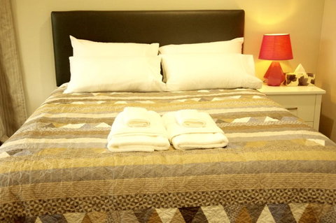 Lake Domain Holiday House - Accommodation New Zealand 1