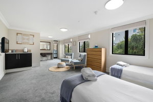 Lakefront Luxury 911 Studio