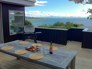 Lakeview House - Taupo Holiday Home