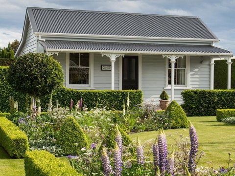 Laurella Cottage - Accommodation New Zealand 0