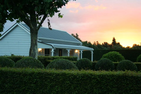 Laurella Cottage - Accommodation New Zealand 1