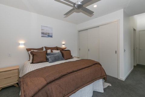 Lismore - Sleeps 6 - Amazing Lake Views - Walk To Town - Accommodation New Zealand 2
