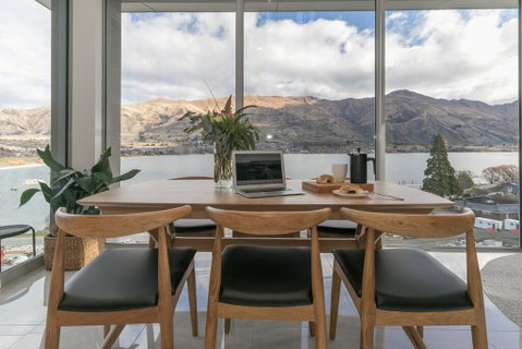 Lismore - Sleeps 6 - Amazing Lake Views - Walk To Town - Accommodation New Zealand 0