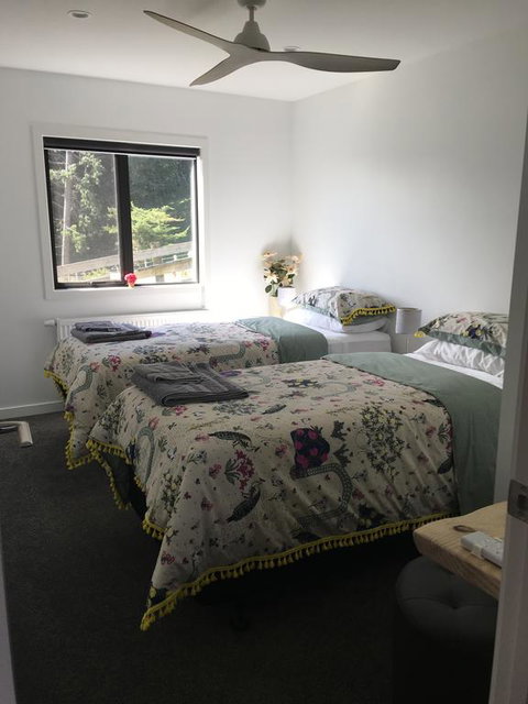 Little House On The Hill - Accommodation New Zealand 2