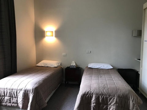 Lovett Lodge - Accommodation New Zealand 2