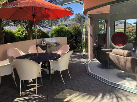 Luxury Home Next To Ocean And Walkway - Accommodation New Zealand 0