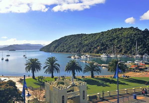 Luxury Waterfront Apartment - Abode No 1
