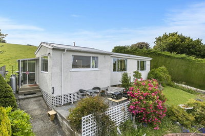 Macbay Retreat - Macandrew Bay Holiday Home