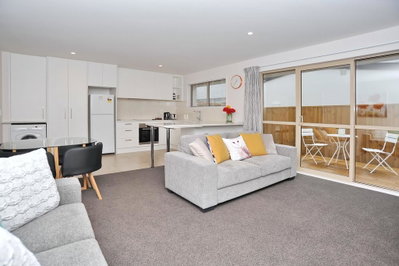 Madras St Apartment 3 - City - Christchurch Holiday Homes