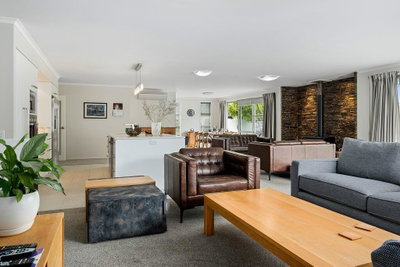 Maison De Maude - Lake Hawea Holiday Home