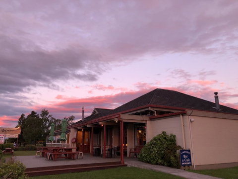 Manapouri Lakeview Motor Inn - Accommodation New Zealand 1