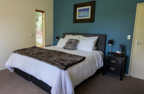 Maple Lodge Luxury Bed & Breakfast - Accommodation New Zealand 3