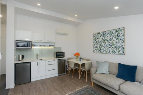Marine Views - Napier Upstairs Unit - Accommodation New Zealand 3