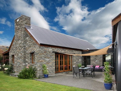 Maytime Cottage - Arrowtown Holiday Home