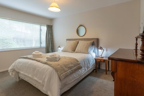 McDougall Of Merivale - Accommodation New Zealand 2
