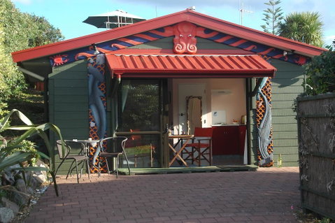 Moanarua Beach Cottage - Accommodation New Zealand 0