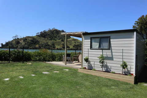 Mount And Surf View Cabin - Accommodation New Zealand 3