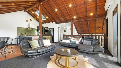 Mountain View Chalet - Accommodation New Zealand 0