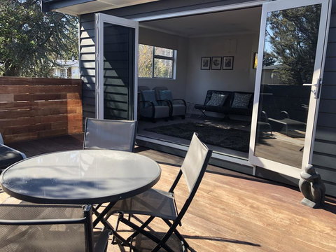 Nest On Jollie - Accommodation New Zealand 0