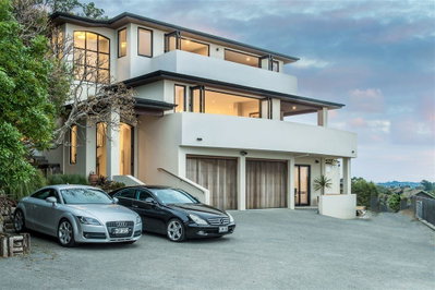 NEW Luxurious Private House