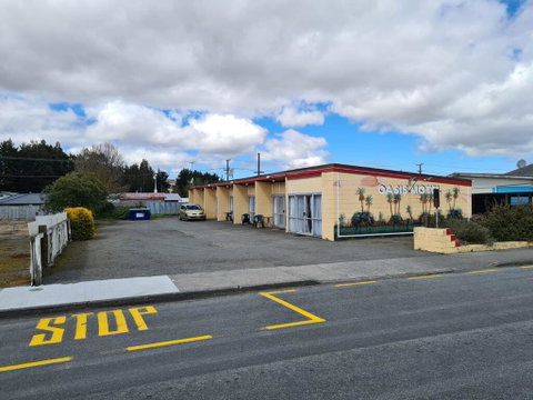 Oasis Hotel,Motel And Bar - Accommodation New Zealand 0