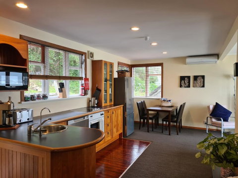 Oceanfront Escape - Accommodation New Zealand 1