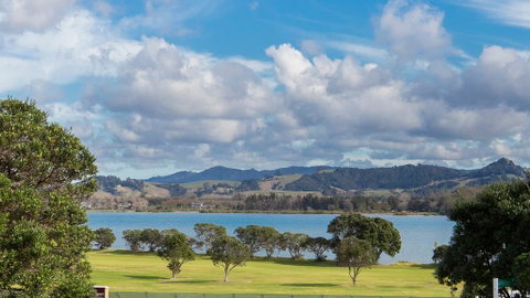 Omaha Harbour Views - Accommodation New Zealand 1