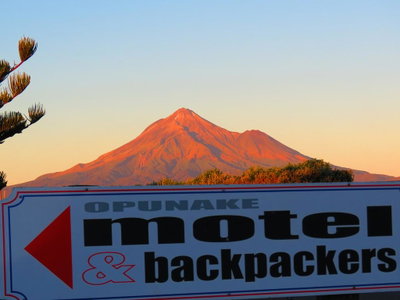 Opunake Motel And Backpackers Lodge