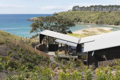 Otaha Beachfront Lodge By Touch Of Spice - Accommodation New Zealand 0
