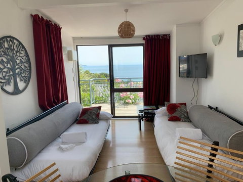 Palm Beach Oasis, Double Kayak, WiFi, SKYTV & Possibly A Car! - Accommodation New Zealand 1