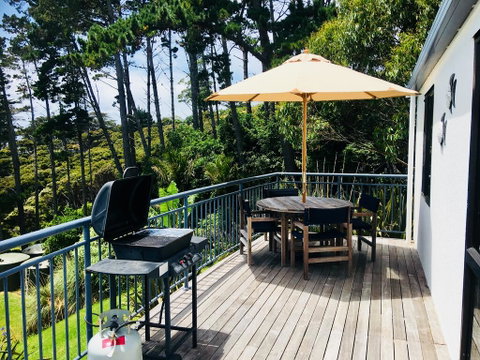 Palm Beach Oasis, Double Kayak, WiFi, SKYTV & Possibly A Car! - Accommodation New Zealand 3