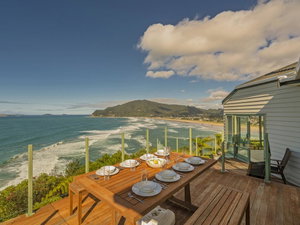 Panoramic Paku - Tairua Holiday Home