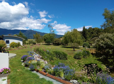 Patons Rock Beach Villas - Accommodation New Zealand 0