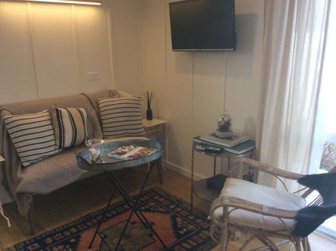 Pauanui Point Apartment - 2 Mins From Beach - Accommodation New Zealand 0