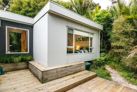 Peace & Harmony - Onetangi Holiday Home - Accommodation New Zealand 2