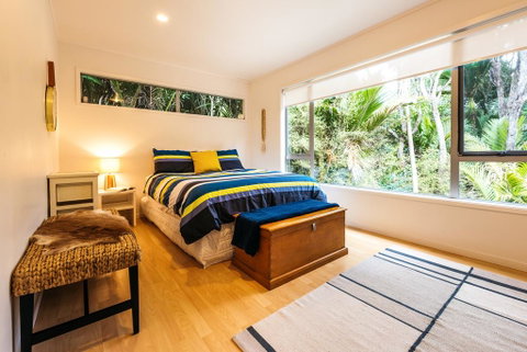 Peace & Harmony - Onetangi Holiday Home - Accommodation New Zealand 3