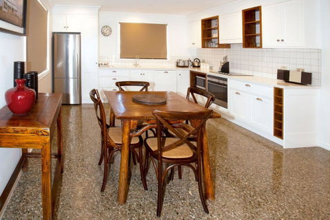 Pembroke Villa - Accommodation New Zealand 0