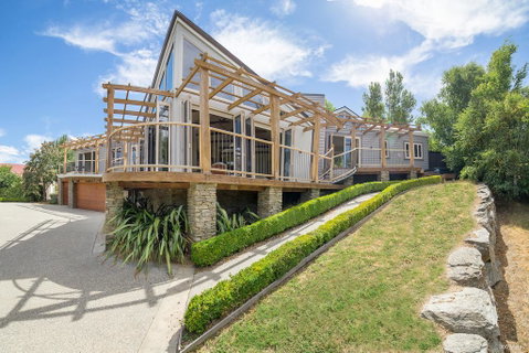 Pinnacle Villa By MajorDomo - Accommodation New Zealand 0