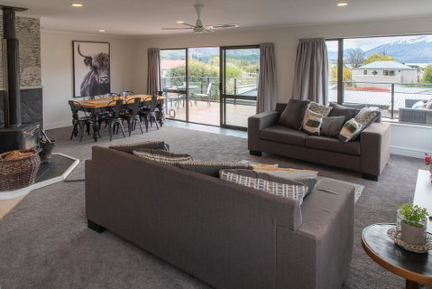 Pip's Lakeview Retreat - Accommodation New Zealand 2