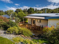 Pohara Beach House - Pohara Holiday Home