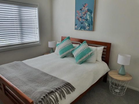 Private 2 Bedroom Apartment Castor Bay Auckland - Accommodation New Zealand 2