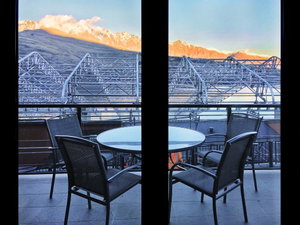 Private Apartment at The Shores  Construction in complex Obstructing View