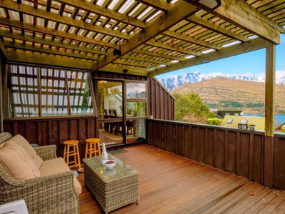 Private Balcony - 4 Bedrooms - Great Views
