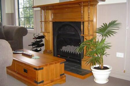 Private Seaside Couples Hideaway - Accommodation New Zealand 3